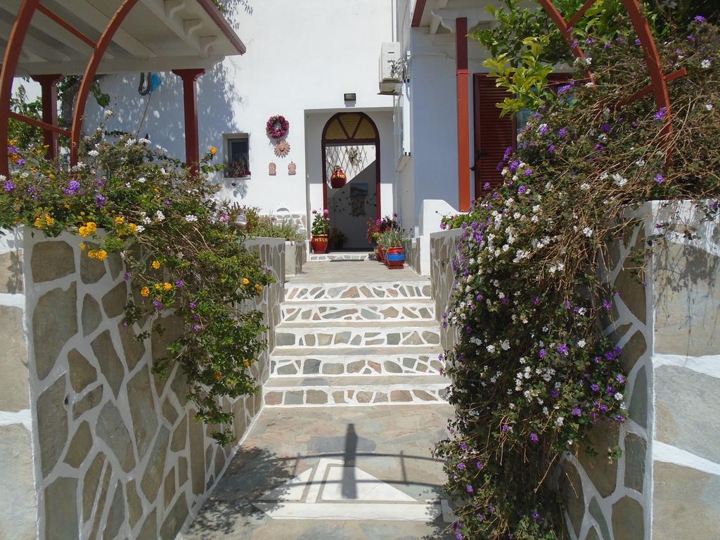 Helios Serifos Livadi  Exteriör bild