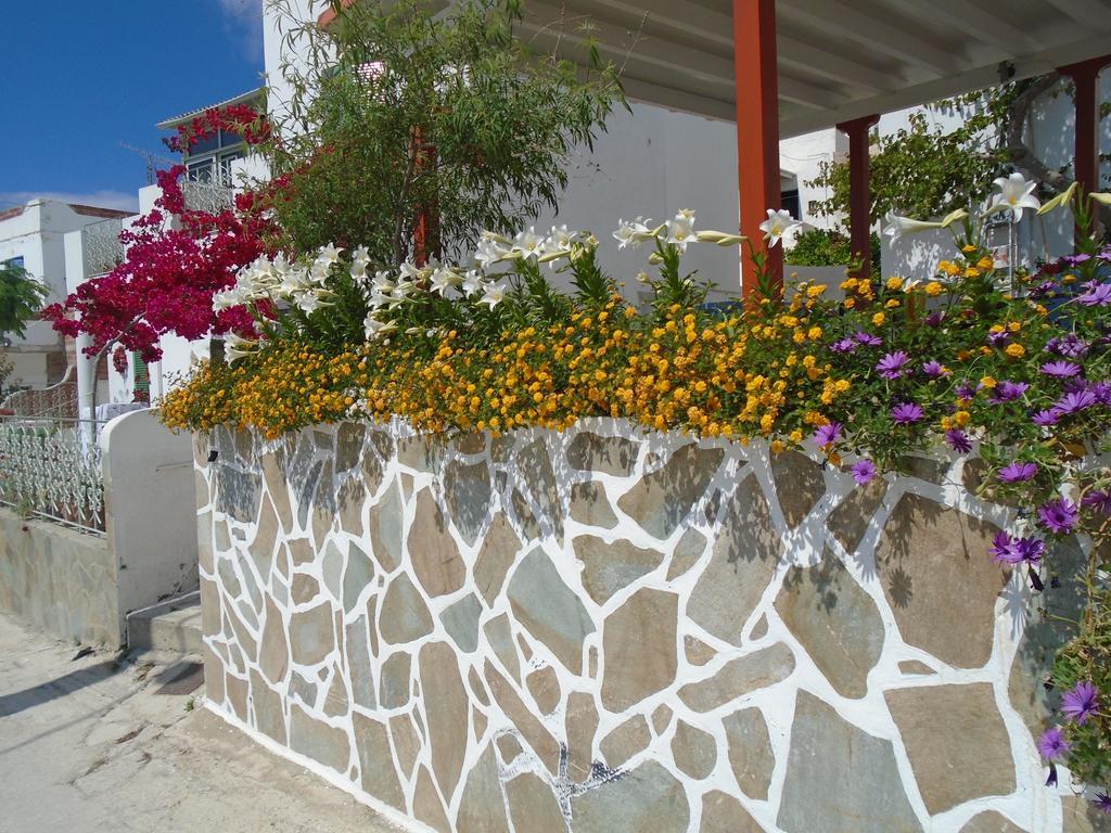Helios Serifos Livadi  Exteriör bild